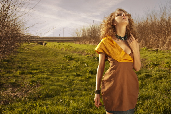 fashion\110230Welcome.spring\luca_patrone_aurora_potenti_welcome_summer02.JPG